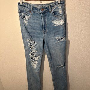 American Eagle ripped boyfriend jeans-6